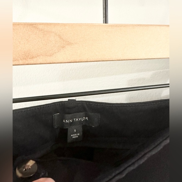 Ann Taylor Bermuda Shorts Black Size 0 - Picture 6 of 7